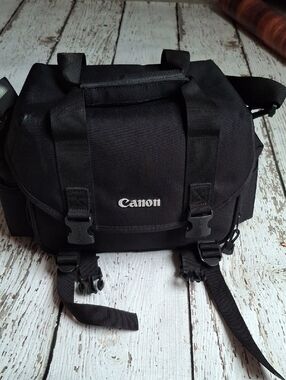 Canon Black Messenger Camera Bag with Quick-Release Buckles